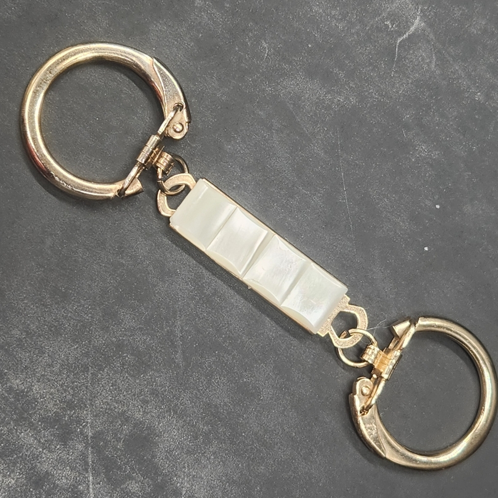 Vintage 80s lever ring keychain mother pearl double end keyring contemporary